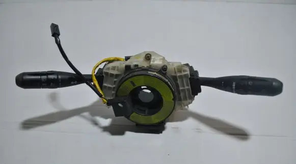 Mitsubishi Colt Wiper turn signal indicator stalk/switch MR986424