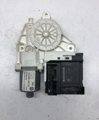 Volkswagen Golf V Front door window regulator motor 1K0959793M F005S00293 1K5837401AJ