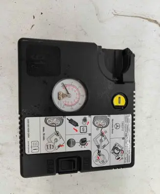 Mercedes-Benz CLA C118 X118 Tire air pump compressor A0005838200