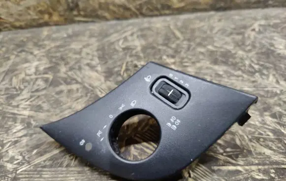 Mercedes-Benz A W168 Headlight level height control switch 1685450191