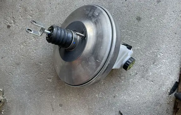 Mini Cooper Countryman R60 Brake booster 6889070