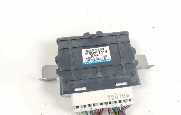 Mitsubishi Pajero Other control units/modules MR580124