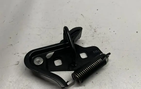 Ford Mustang VI Rear door lock loop/hook striker 54404B12