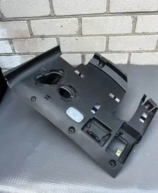 Mercedes-Benz GL X164 Dashboard lower bottom trim panel A1646809117