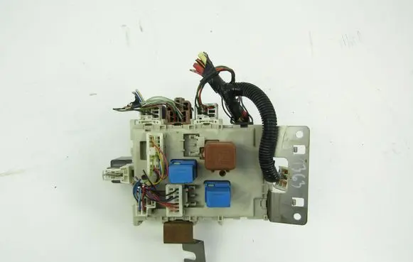 Nissan Almera Tino Fuse box set 24350BU210