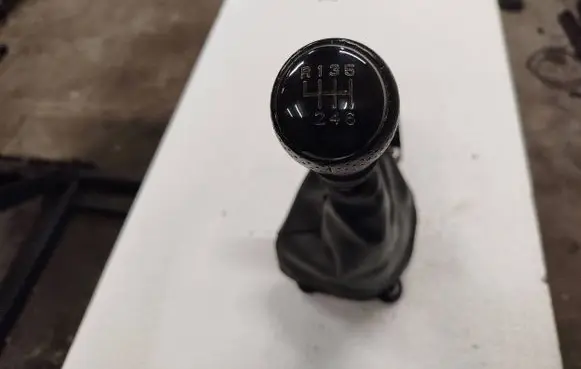 Nissan Qashqai Gear shifter/selector 24465793 20901284