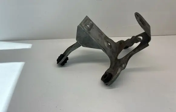 BMW 3 F30 F35 F31 Webasto auxiliary heater mount bracket 64128380029