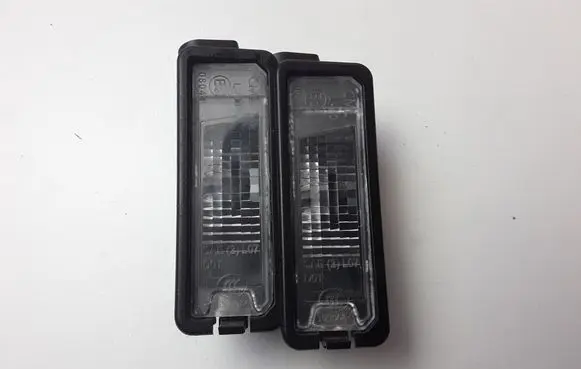 Seat Leon (5F) Number plate light 1K8943021