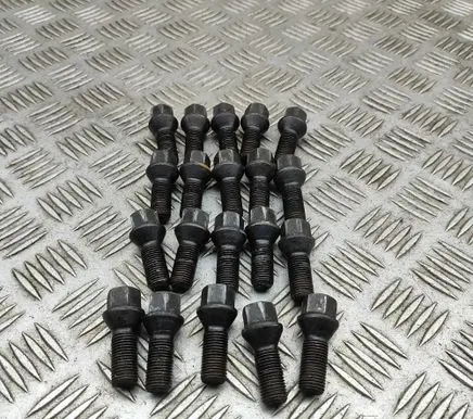 Volkswagen Golf VII Nuts/bolts WHT001812