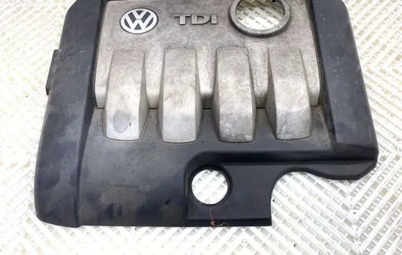 Volkswagen Touran I Engine cover (trim) 03G103925BJ