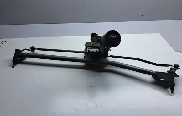 Audi A6 S6 C4 4A Wiper motor 0390241330