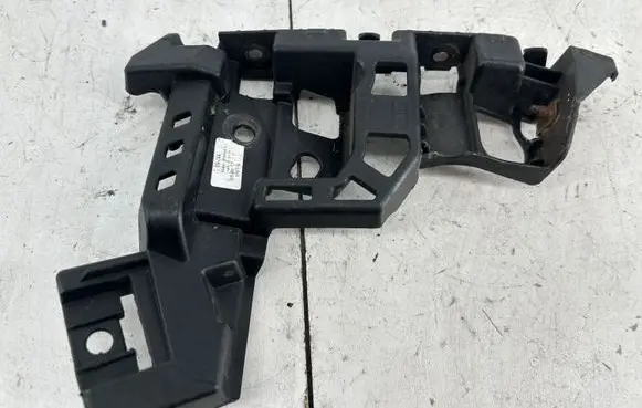 Opel Astra K Rear bumper mounting bracket 236528514 39020432