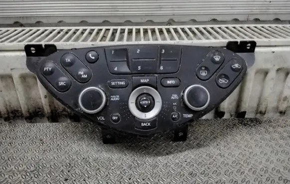 Nissan Primera Climate control unit 28395AV621