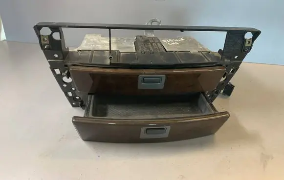 BMW 7 E65 E66 Dashboard storage box/compartment 8261060 7032886