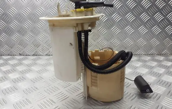 Ford Focus Mechanical fuel pump 3M51-9H307