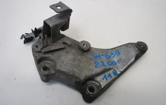 Mercedes-Benz Vito Viano W638 Engine mounting bracket
