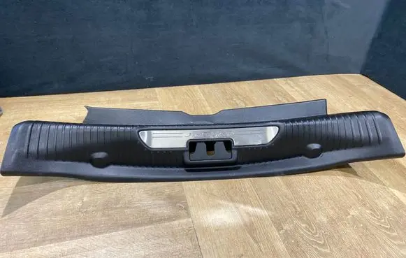 Jaguar XJ X351 Side skirt front trim EW9M406A64AA R8KHA