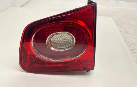Volkswagen Tiguan Tailgate rear/tail lights 5N0945094B