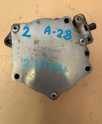 Audi A5 8T 8F Vacuum pump 06J145100
