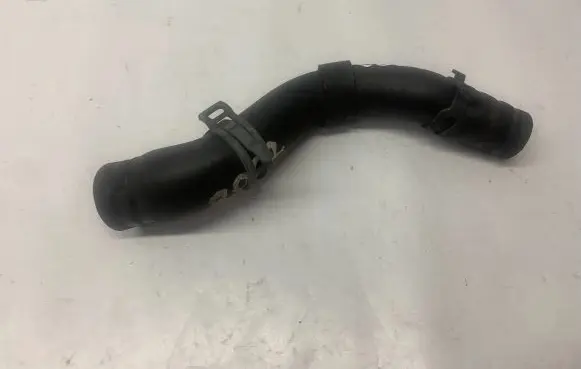 Volkswagen Golf VI Engine coolant pipe/hose