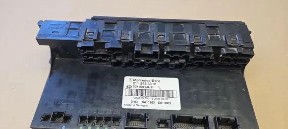 Mercedes-Benz E W211 SAM control unit 2115453301 A2115453301