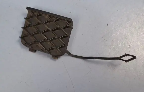Rear bumper row hook cap/cover