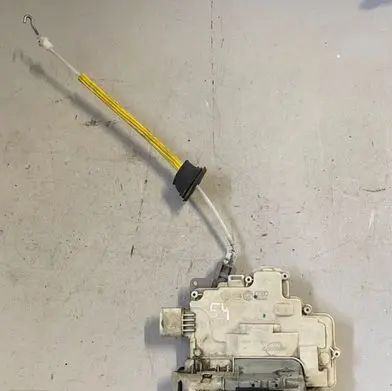 Audi A3 S3 8P Front door lock 4F2837015