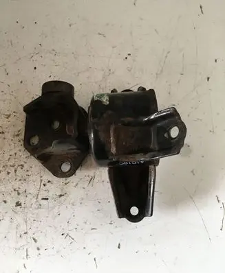 KIA Sportage Engine mount bracket