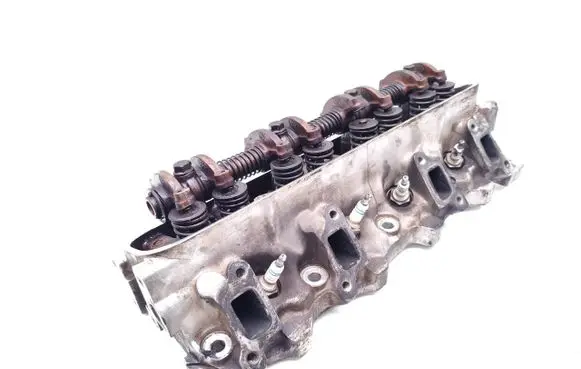 Land Rover Discovery Engine head HRC247910