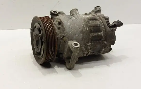 Volkswagen PASSAT B8 Air conditioning (A/C) compressor (pump) 5Q0820803F