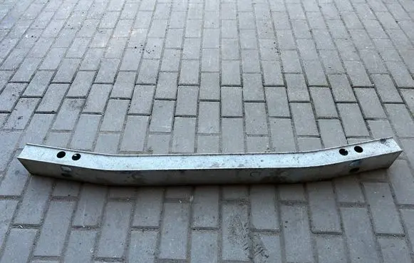 Toyota Prius (NHW20) Rear bumper cross member 