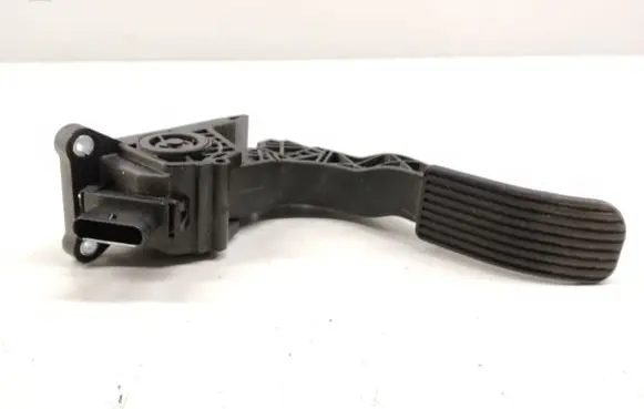 Mercedes-Benz Vito Viano W447 Accelerator throttle pedal A9073010100 ZGS002Q003 0280755357