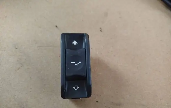 BMW 3 E36 Sunroof switch 6907288 61316907288