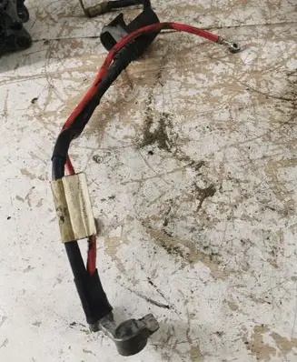 Volkswagen Golf V Positive cable (battery) 1K0971228L