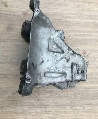 BMW X5 F15 Engine mounting bracket 6853208 67871110