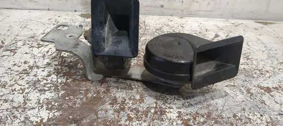 BMW 5 E60 E61 Horn signal 6935709