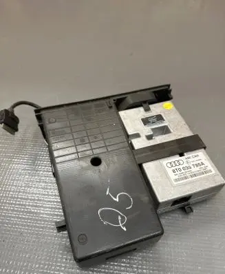 Audi Q5 SQ5 Head unit multimedia control 8T0035785A V290007000