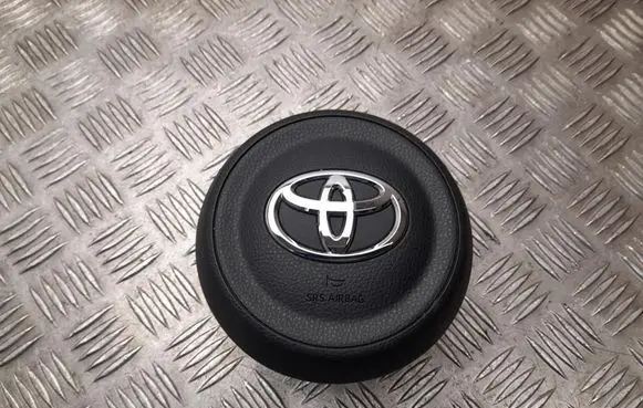 Toyota Yaris XP210 Steering wheel airbag 45130K0040