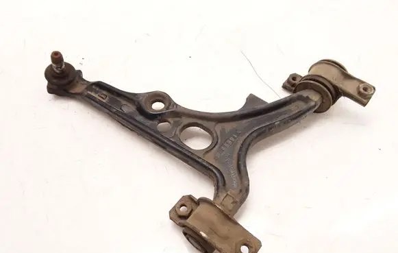 Alfa Romeo 155 Front lower control arm/wishbone