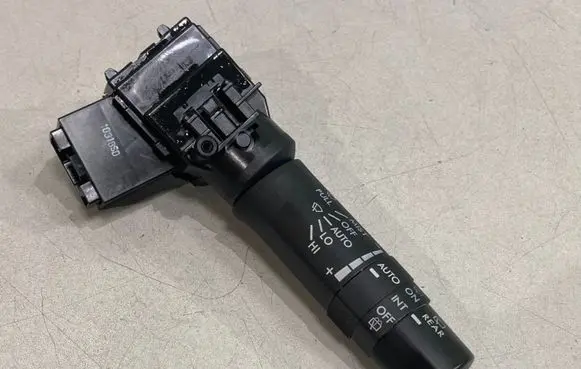 Subaru Legacy Wiper control stalk