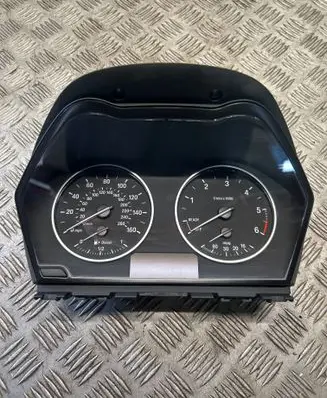 BMW X1 F48 F49 Speedometer (instrument cluster) 6805183