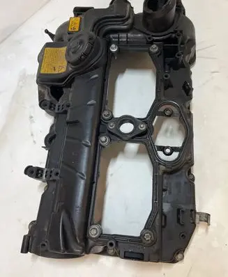 BMW 3 F30 F35 F31 Rocker cam cover 7588412