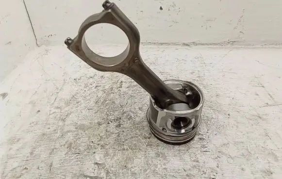 Volvo V70 Piston with connecting rod 75L101 619