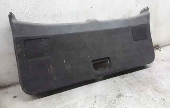 Tailgate trim