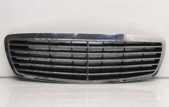 Mercedes-Benz E W211 Front bumper upper radiator grill 4356 9564