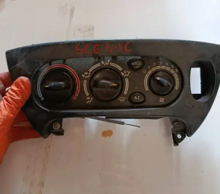 Renault Megane II Climate control unit 651947U A53AC 100886