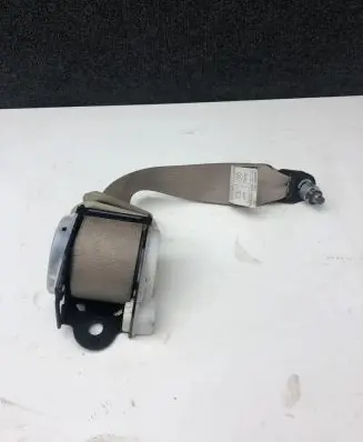 Nissan Murano Z51 Rear seatbelt 0437118
