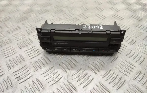 Volkswagen PASSAT B5.5 Climate control unit