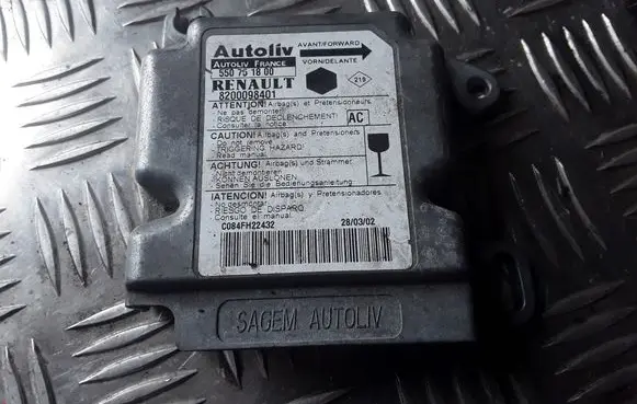 Renault Kangoo I Airbag control unit/module 8200098401