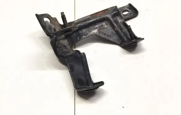 Ford Fusion II ABS pump bracket DG9C2C304bC